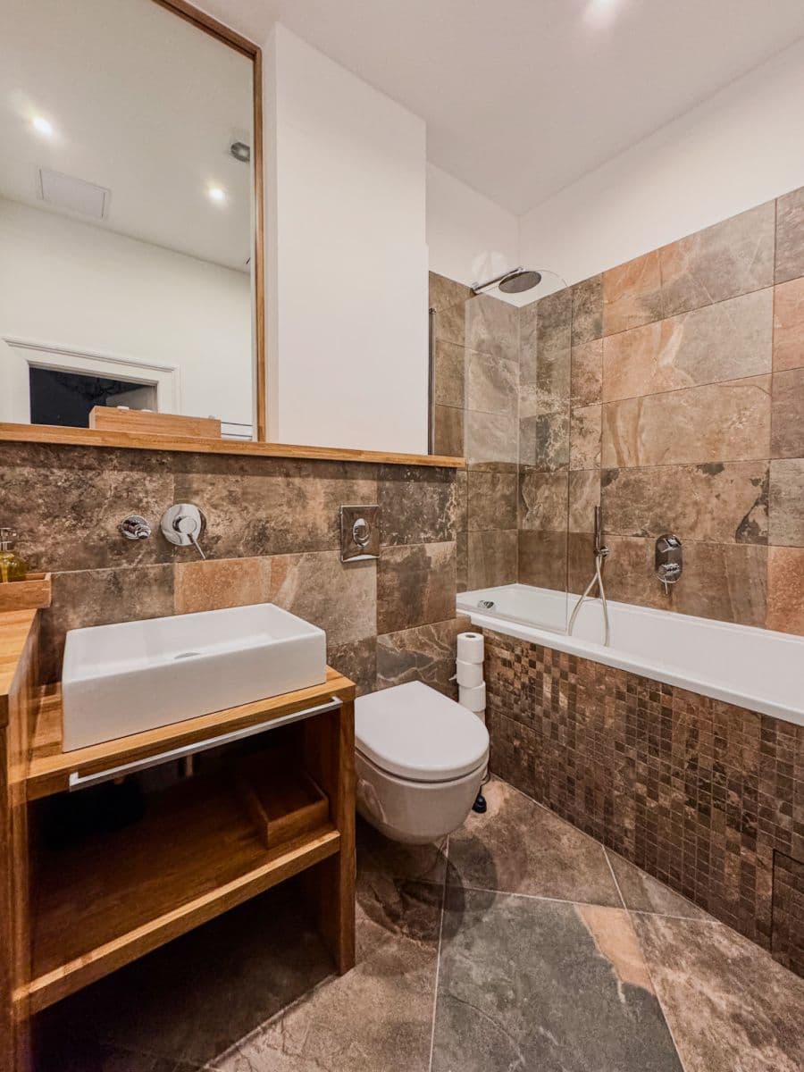 Prenájom bytu 80 m², Masarykovo nábřeží, Praha, Praha Prenájom bytu 80 m², Masarykovo nábřeží, Praha, Praha