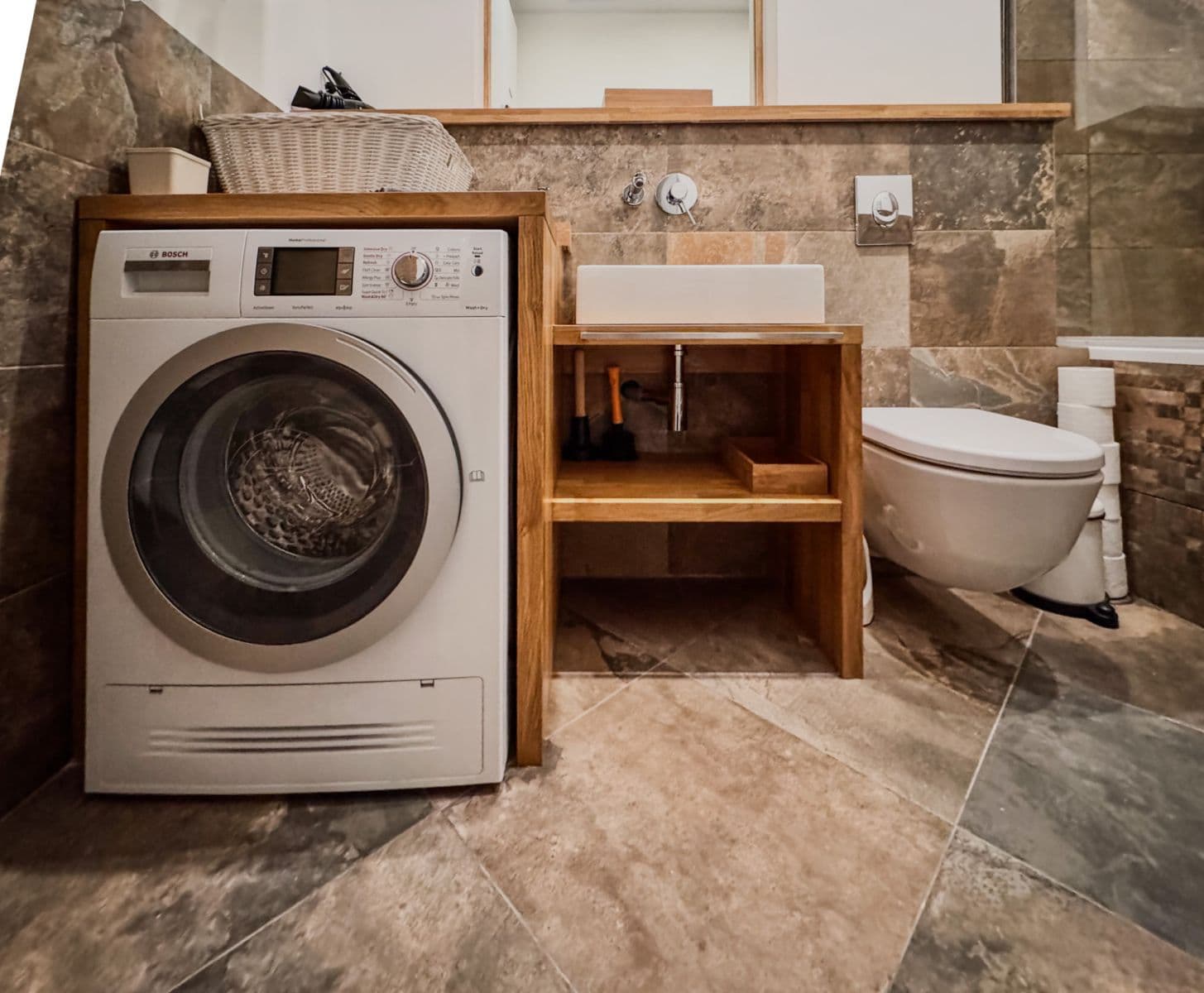 Prenájom bytu 80 m², Masarykovo nábřeží, Praha, Praha Prenájom bytu 80 m², Masarykovo nábřeží, Praha, Praha