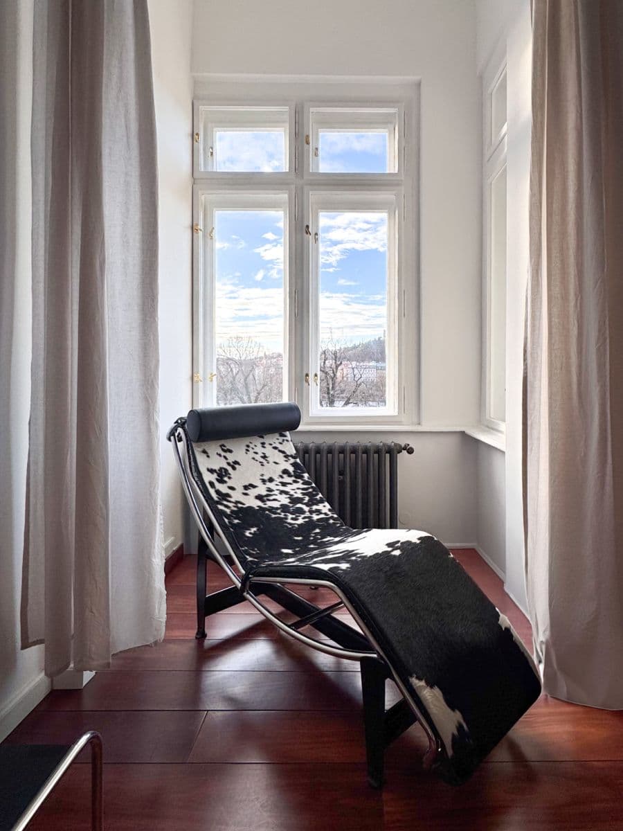 Prenájom bytu 80 m², Masarykovo nábřeží, Praha, Praha Prenájom bytu 80 m², Masarykovo nábřeží, Praha, Praha