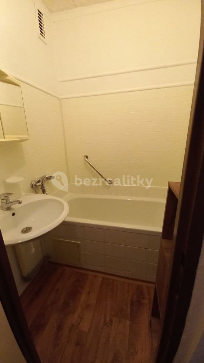 Prenájom bytu 1-izbový 37 m², Jasmínová, Praha, Praha Prenájom bytu 1-izbový 37 m², Jasmínová, Praha, Praha
