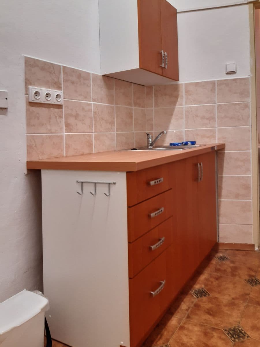 Prenájom kancelárie 100 m², Jaurisova, Praha, Praha Prenájom kancelárie 100 m², Jaurisova, Praha, Praha