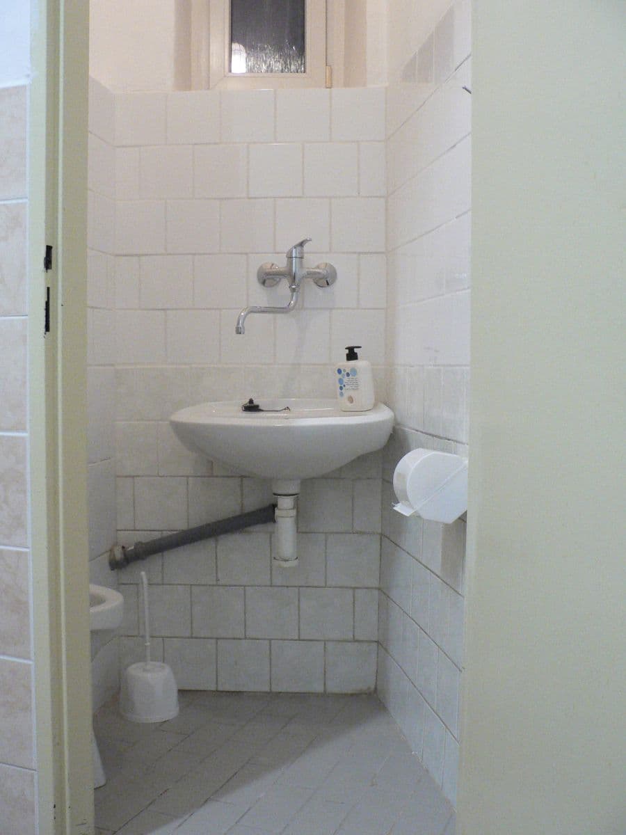 Prenájom kancelárie 100 m², Jaurisova, Praha, Praha Prenájom kancelárie 100 m², Jaurisova, Praha, Praha