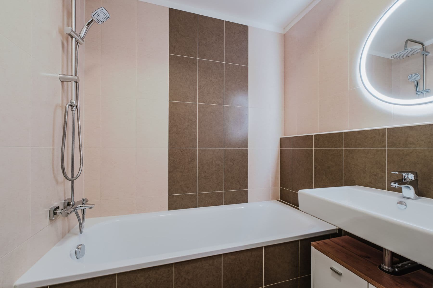 Prenájom bytu 40 m², Olgy Havlové, Praha, Praha Prenájom bytu 40 m², Olgy Havlové, Praha, Praha