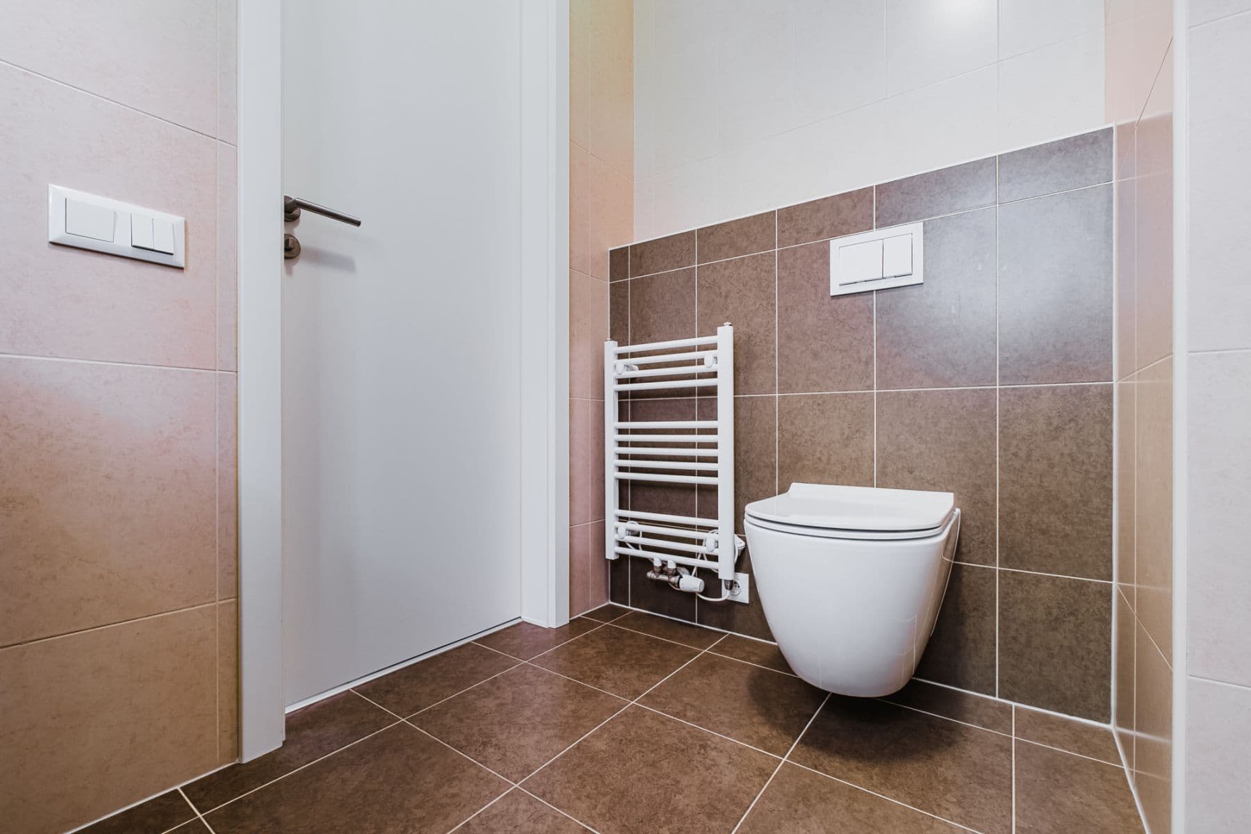 Prenájom bytu 40 m², Olgy Havlové, Praha, Praha Prenájom bytu 40 m², Olgy Havlové, Praha, Praha
