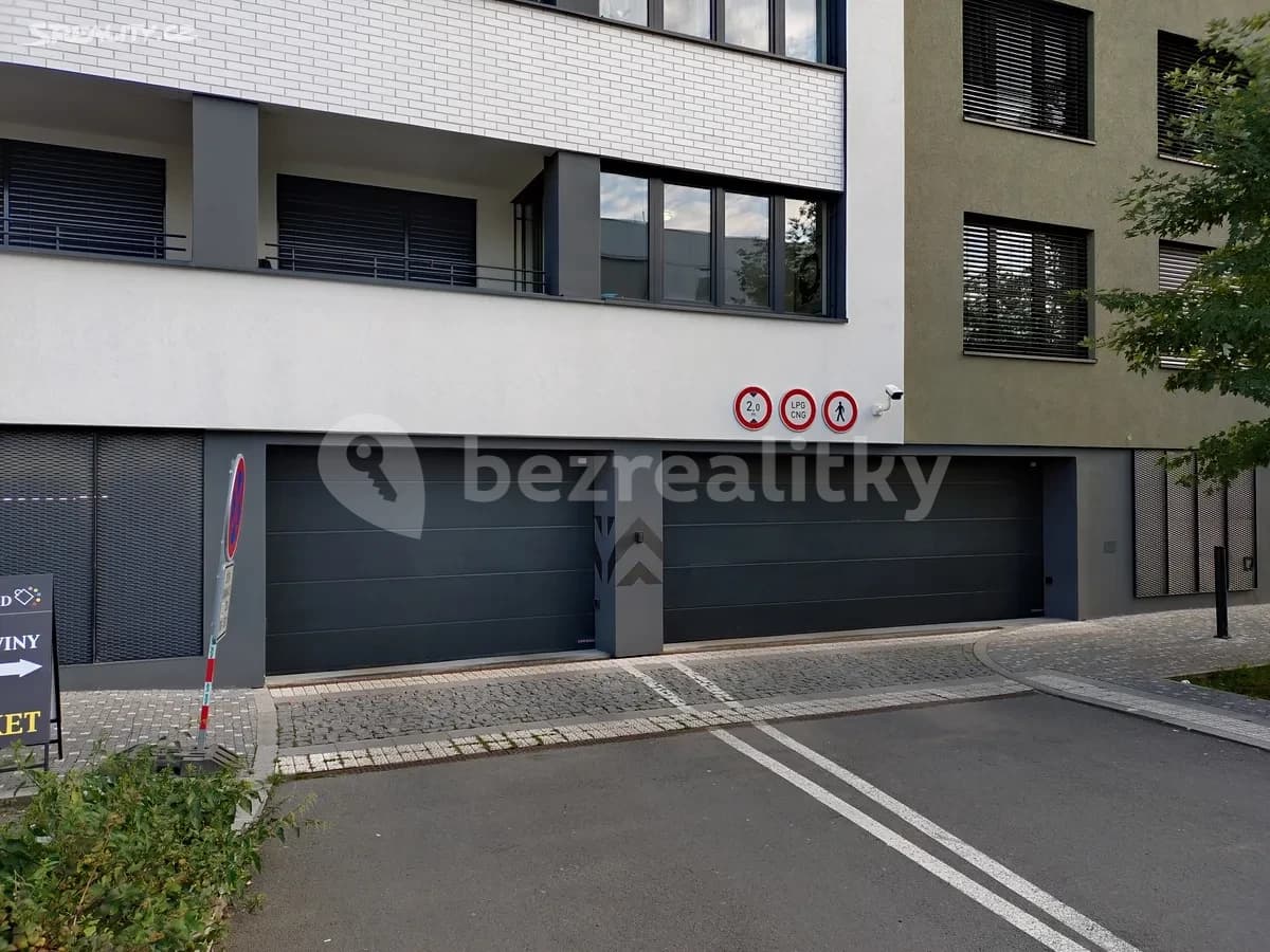 Prenájom garáže 12 m², U Pergamenky, Praha, Praha Prenájom garáže 12 m², U Pergamenky, Praha, Praha