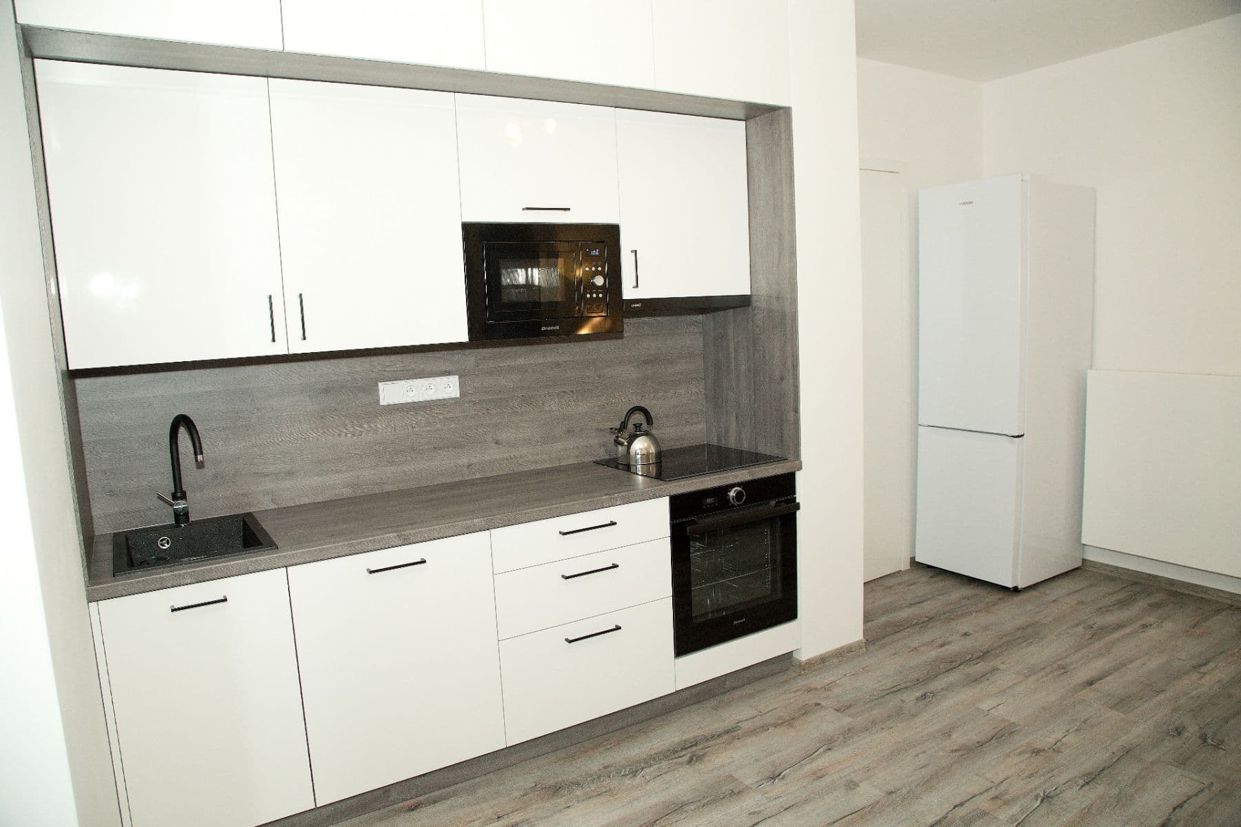 Predaj bytu 2-izbový 63 m², Dolní Morava, Pardubický kraj Predaj bytu 2-izbový 63 m², Dolní Morava, Pardubický kraj
