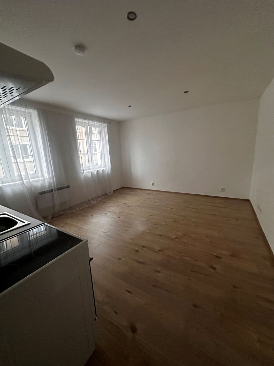 Prenájom bytu 1-izbový 27 m², gen. Svobody, Teplice, Ústecký kraj Prenájom bytu 1-izbový 27 m², gen. Svobody, Teplice, Ústecký kraj