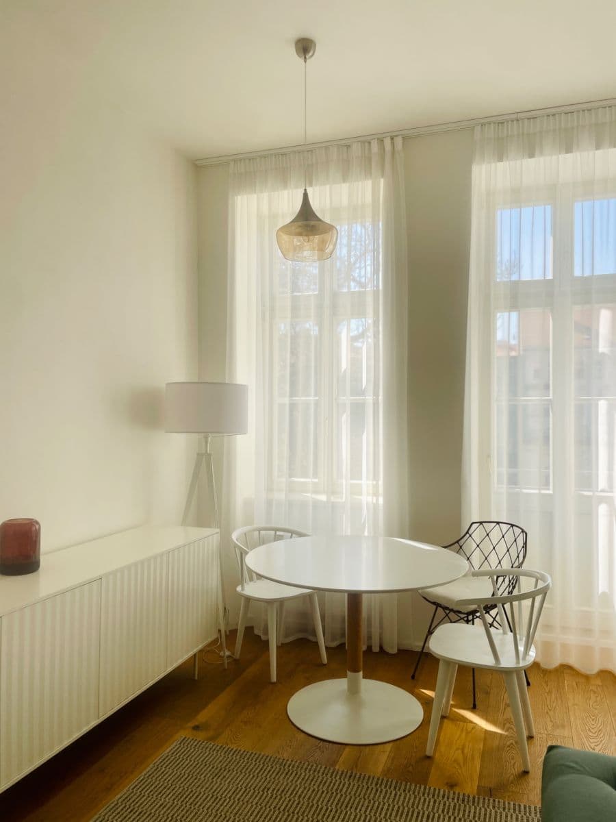 Prenájom bytu 2-izbový 55 m², Peckova, Praha, Praha Prenájom bytu 2-izbový 55 m², Peckova, Praha, Praha