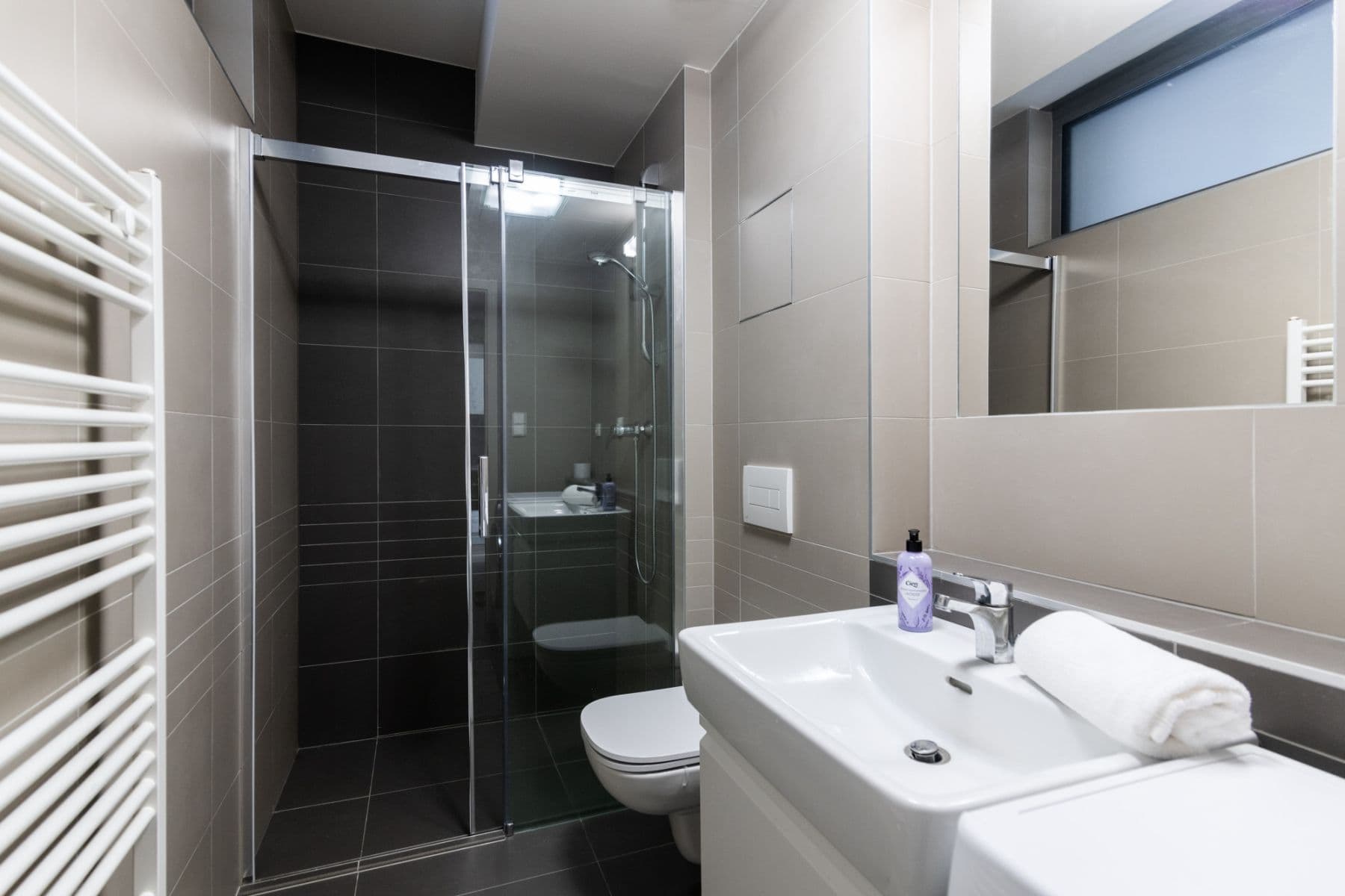 Prenájom bytu 35 m², Hlaváčkova, Praha, Praha Prenájom bytu 35 m², Hlaváčkova, Praha, Praha