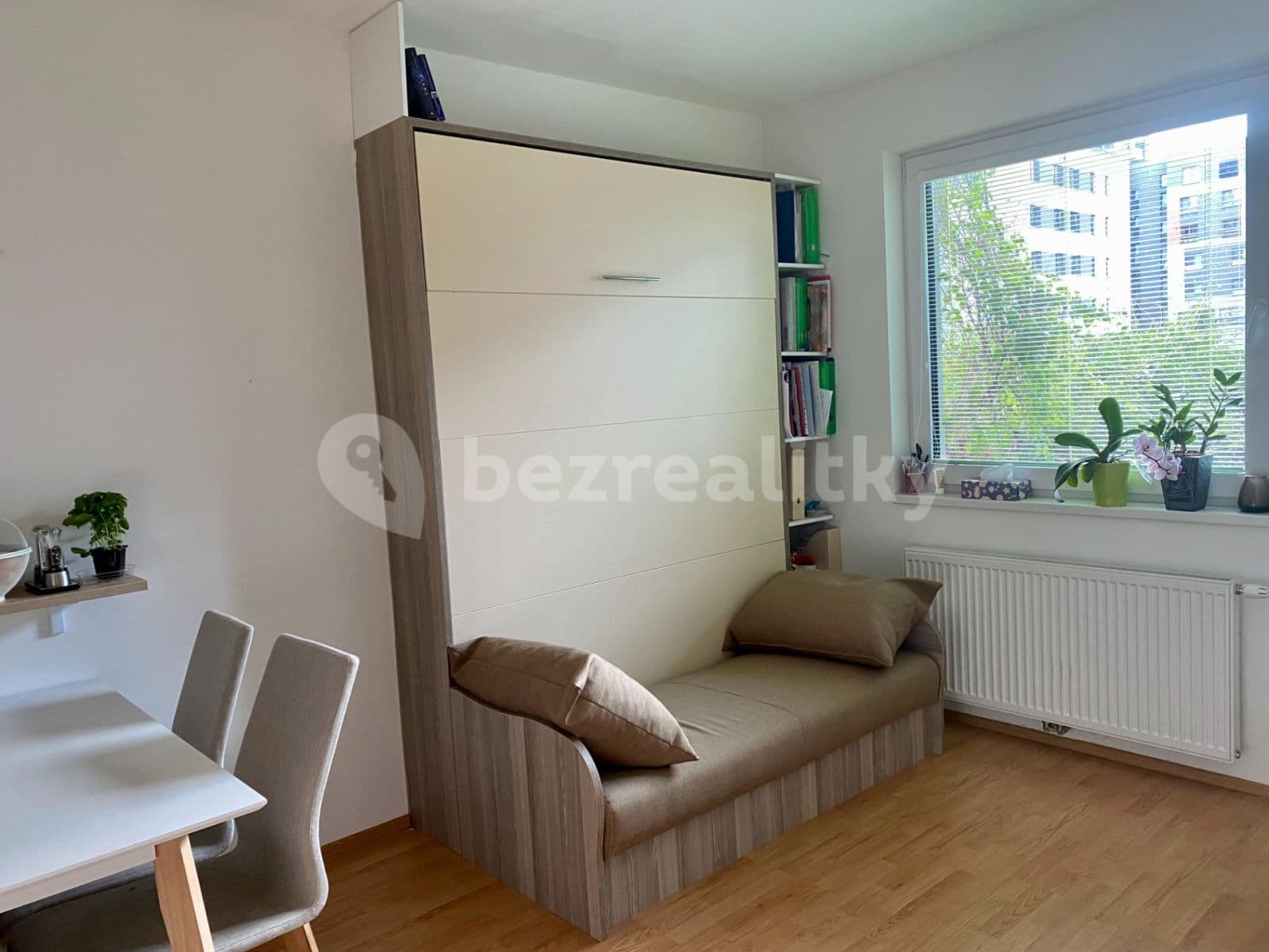 Prenájom bytu 1-izbový 37 m², Fikerova, Praha, Praha Prenájom bytu 1-izbový 37 m², Fikerova, Praha, Praha