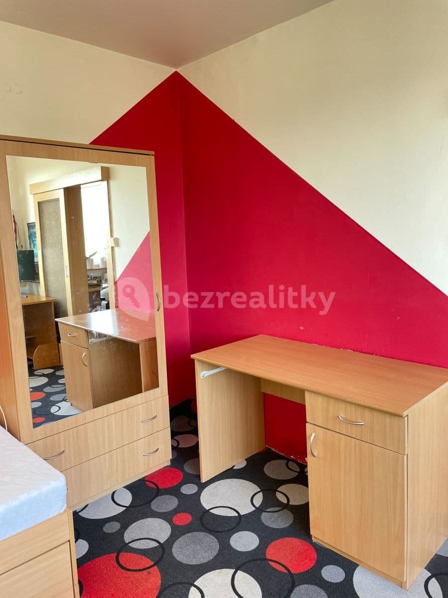 Prenájom bytu 3-izbový 75 m², Nádražní, Hranice, Olomoucký kraj Prenájom bytu 3-izbový 75 m², Nádražní, Hranice, Olomoucký kraj