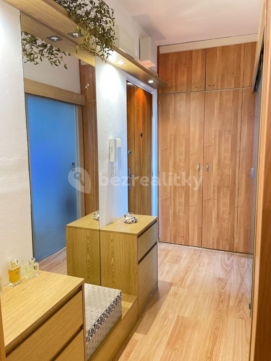 Prenájom bytu 3-izbový 75 m², Nádražní, Hranice, Olomoucký kraj Prenájom bytu 3-izbový 75 m², Nádražní, Hranice, Olomoucký kraj