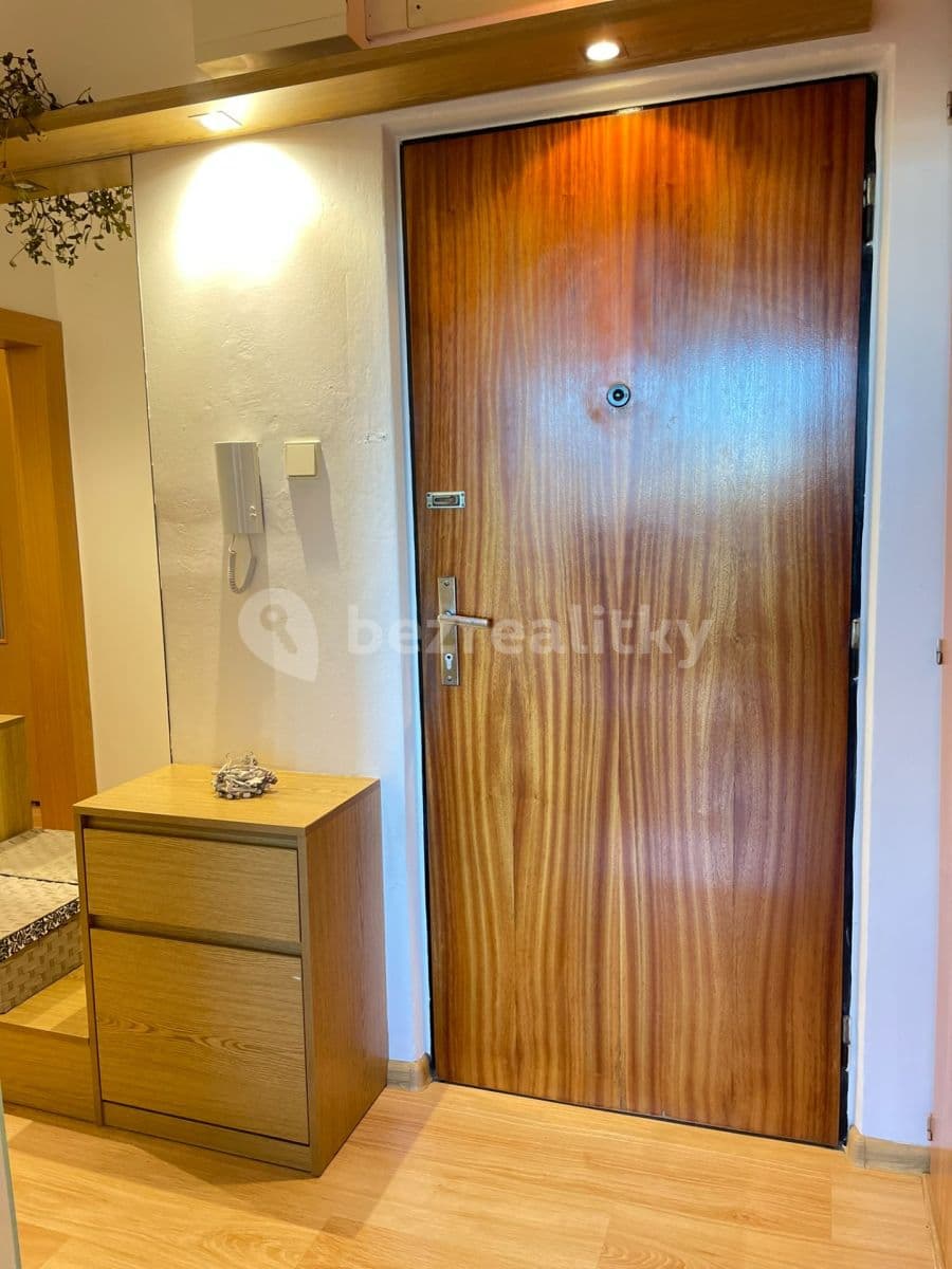 Prenájom bytu 3-izbový 75 m², Nádražní, Hranice, Olomoucký kraj Prenájom bytu 3-izbový 75 m², Nádražní, Hranice, Olomoucký kraj