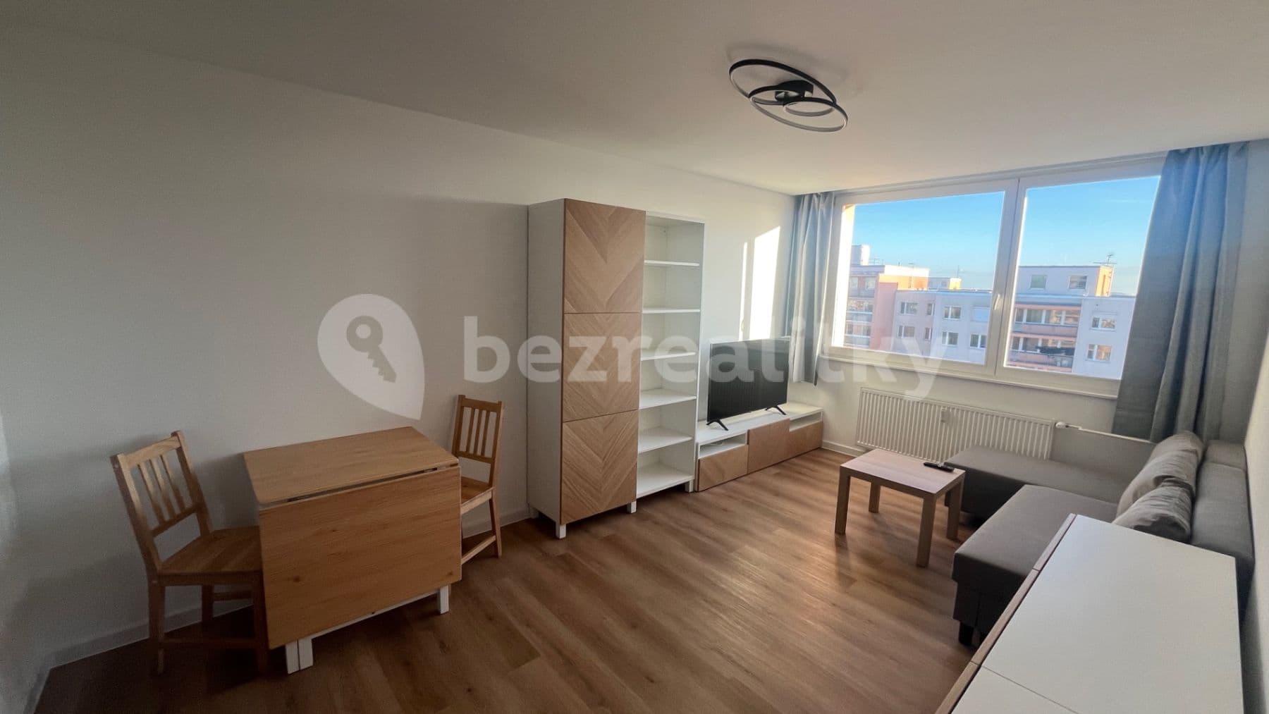 Prenájom bytu 2-izbový 42 m², Ciolkovského, Praha, Praha Prenájom bytu 2-izbový 42 m², Ciolkovského, Praha, Praha