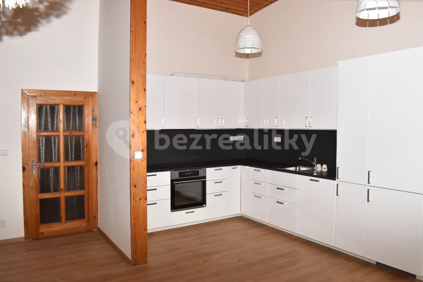 Prenájom bytu 4-izbový 98 m², Kloboukova, Praha, Praha Prenájom bytu 4-izbový 98 m², Kloboukova, Praha, Praha