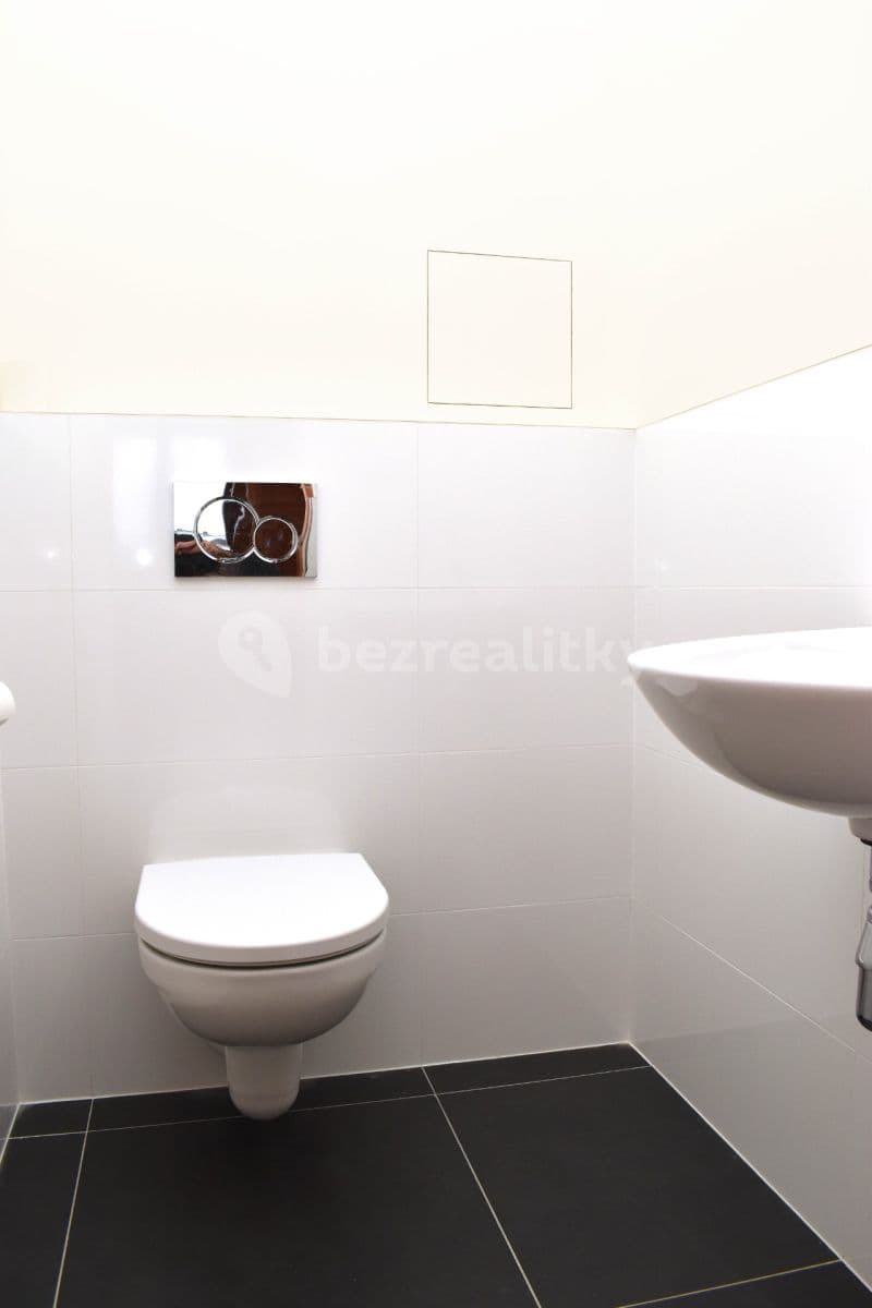 Prenájom bytu 4-izbový 98 m², Kloboukova, Praha, Praha Prenájom bytu 4-izbový 98 m², Kloboukova, Praha, Praha