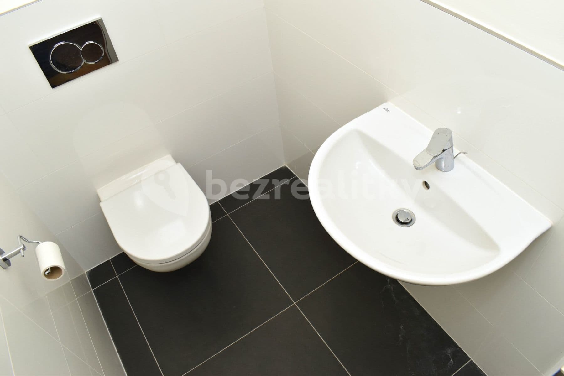 Prenájom bytu 4-izbový 98 m², Kloboukova, Praha, Praha Prenájom bytu 4-izbový 98 m², Kloboukova, Praha, Praha