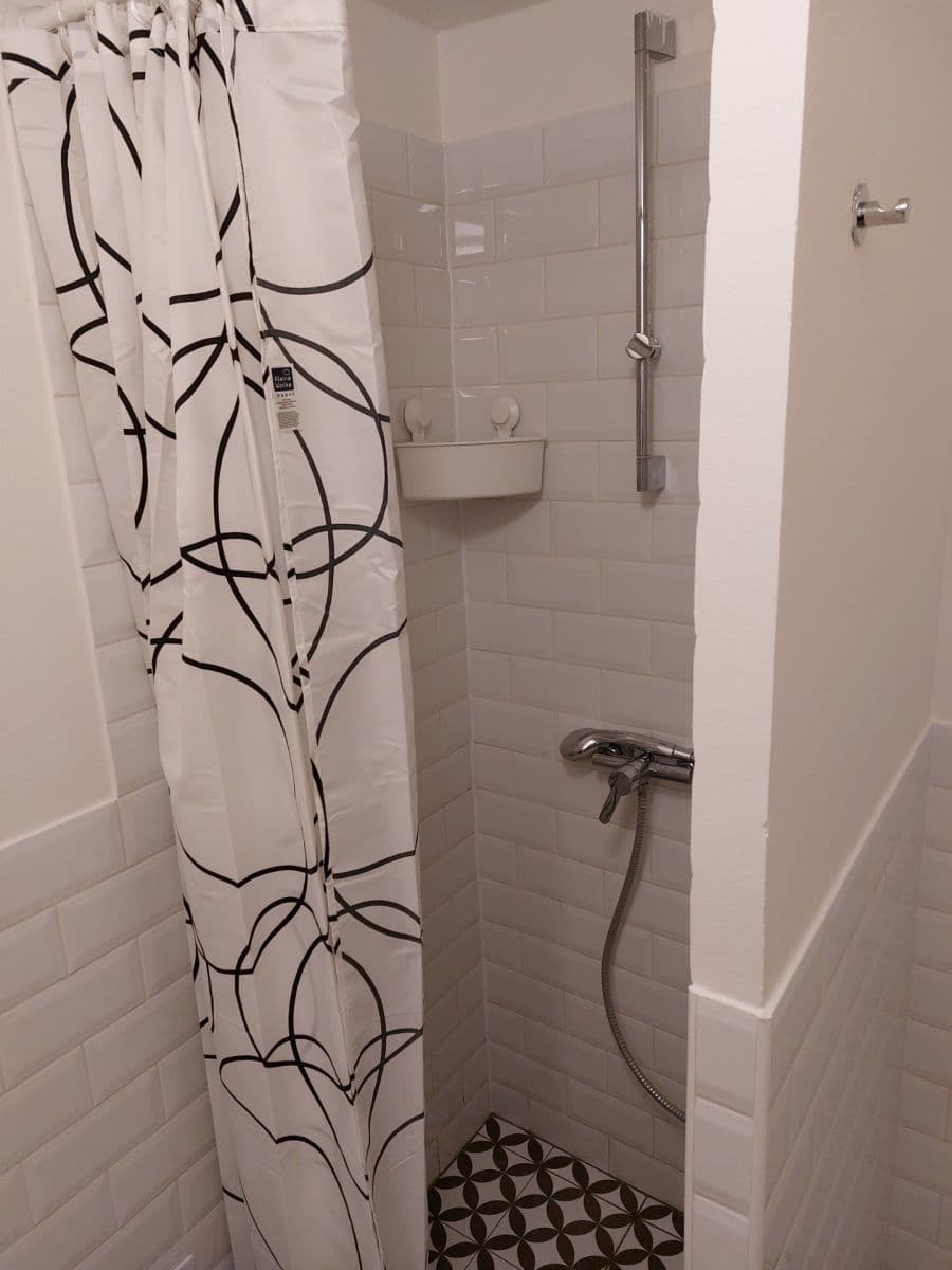 Prenájom bytu 1-izbový 16 m², Křížová, Praha, Praha Prenájom bytu 1-izbový 16 m², Křížová, Praha, Praha