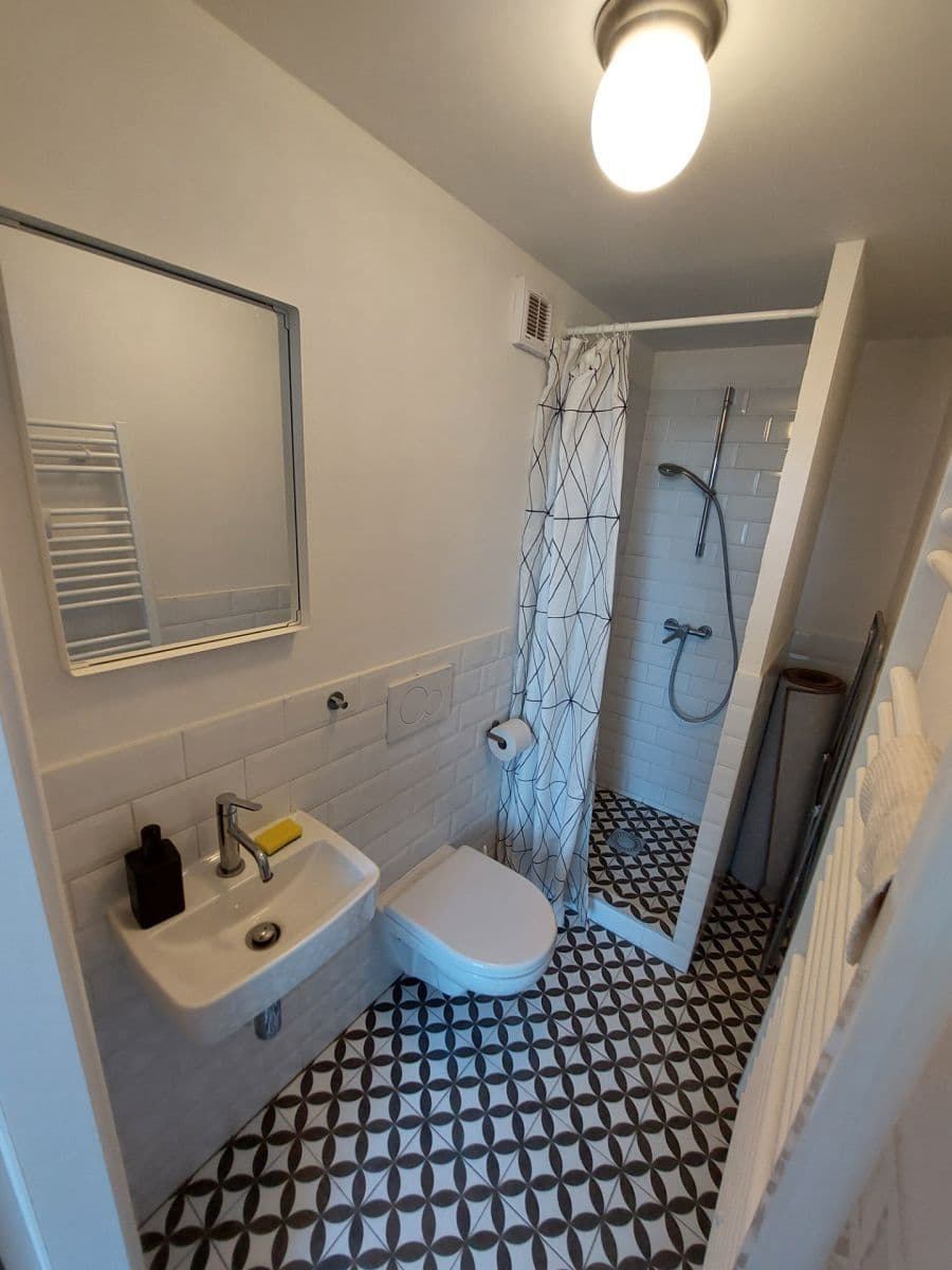 Prenájom bytu 1-izbový 16 m², Křížová, Praha, Praha Prenájom bytu 1-izbový 16 m², Křížová, Praha, Praha