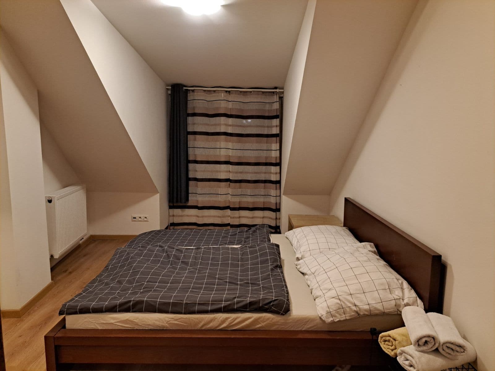 Prenájom bytu 2-izbový 55 m², Grösslingová, Bratislava - mestská časť Staré Mesto, Bratislavský kraj Prenájom bytu 2-izbový 55 m², Grösslingová, Bratislava - mestská časť Staré Mesto, Bratislavský kraj