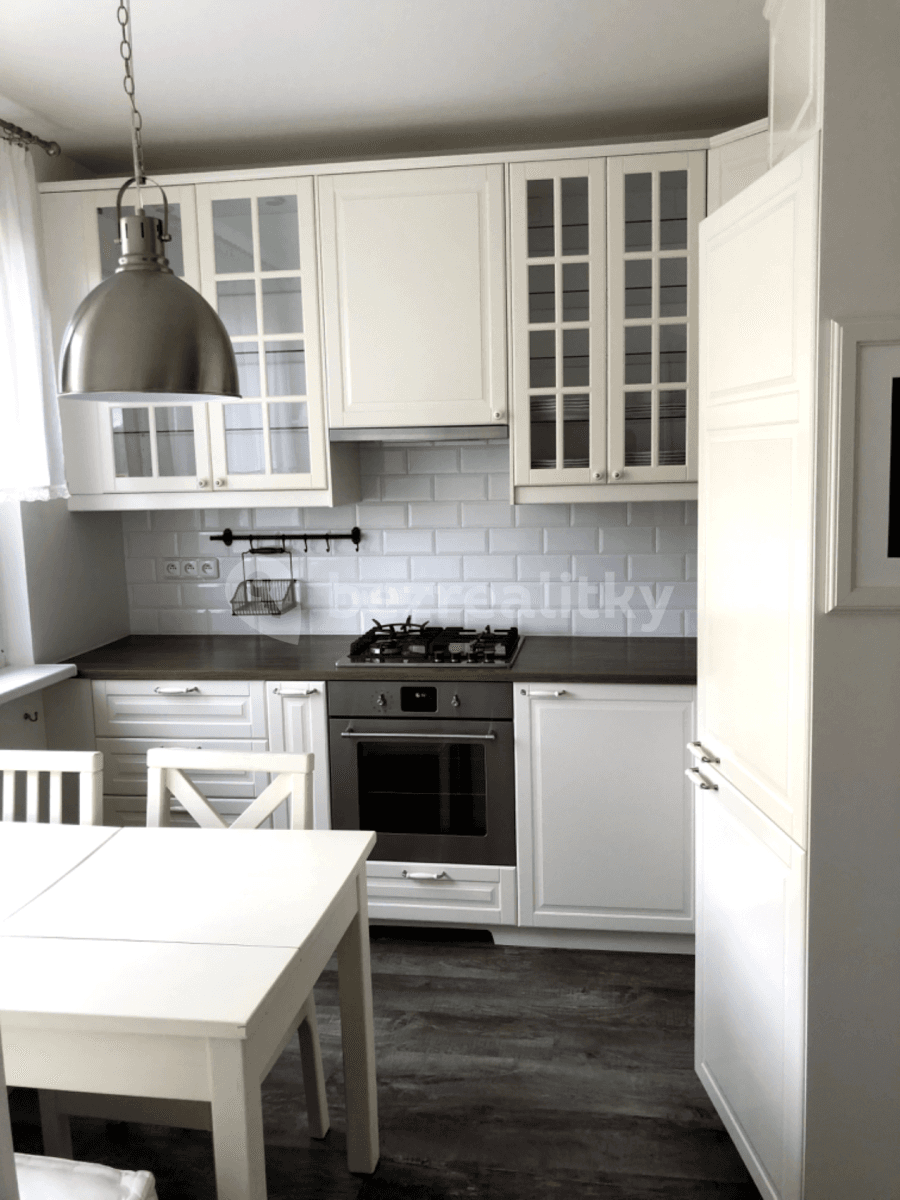 Prenájom bytu 3-izbový 63 m², Valachův žleb, Zlín, Zlínský kraj Prenájom bytu 3-izbový 63 m², Valachův žleb, Zlín, Zlínský kraj