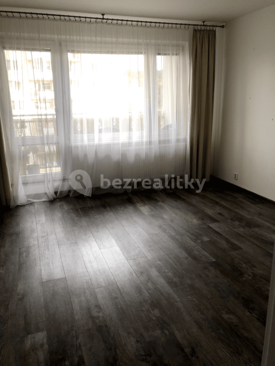 Prenájom bytu 3-izbový 63 m², Valachův žleb, Zlín, Zlínský kraj Prenájom bytu 3-izbový 63 m², Valachův žleb, Zlín, Zlínský kraj