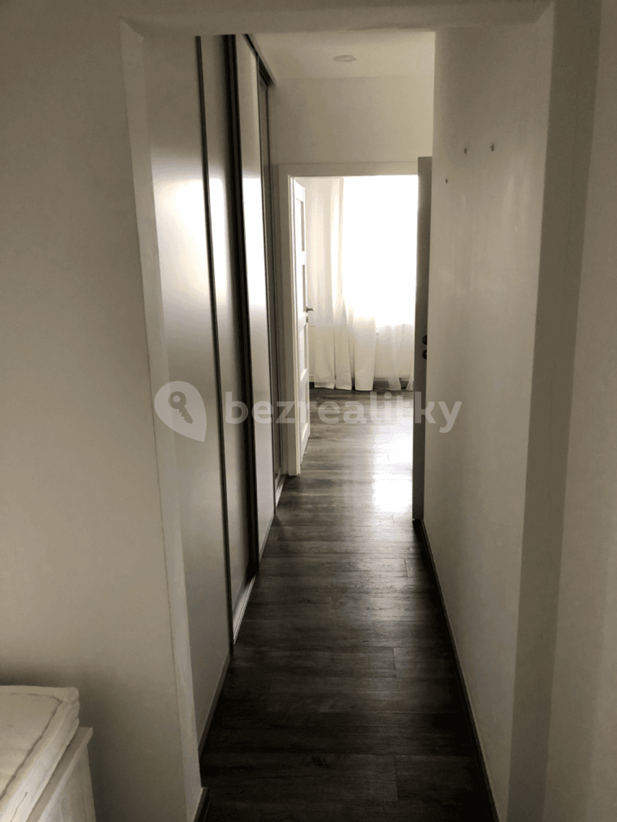 Prenájom bytu 3-izbový 63 m², Valachův žleb, Zlín, Zlínský kraj Prenájom bytu 3-izbový 63 m², Valachův žleb, Zlín, Zlínský kraj