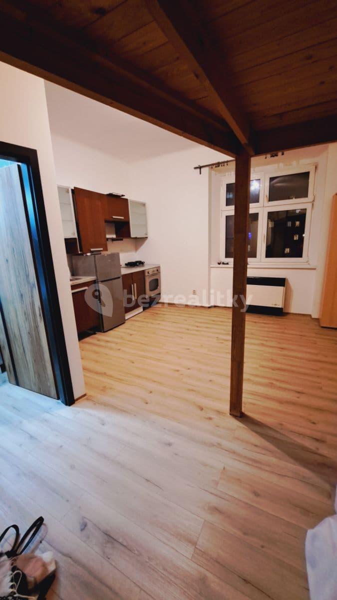 Prenájom bytu 1-izbový 30 m², U Křížku, Praha, Praha Prenájom bytu 1-izbový 30 m², U Křížku, Praha, Praha
