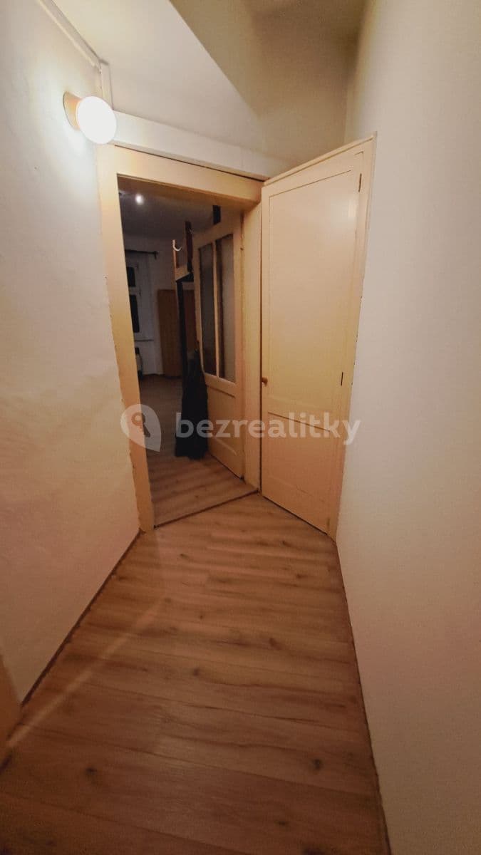 Prenájom bytu 1-izbový 30 m², U Křížku, Praha, Praha Prenájom bytu 1-izbový 30 m², U Křížku, Praha, Praha