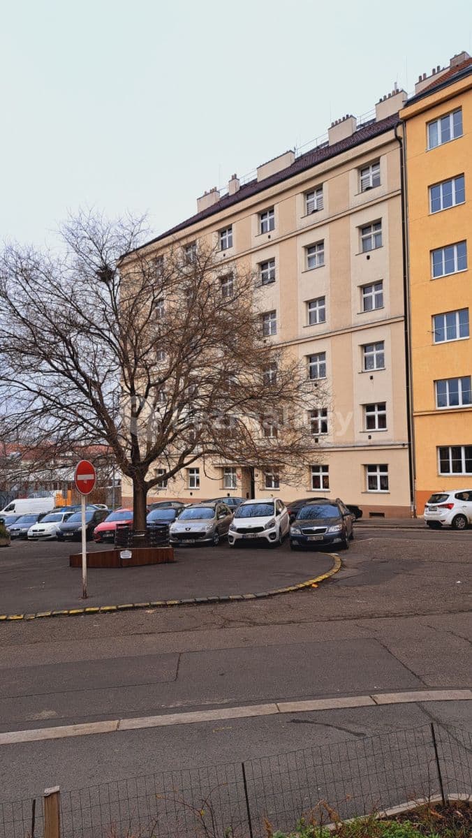 Prenájom bytu 1-izbový 30 m², U Křížku, Praha, Praha Prenájom bytu 1-izbový 30 m², U Křížku, Praha, Praha