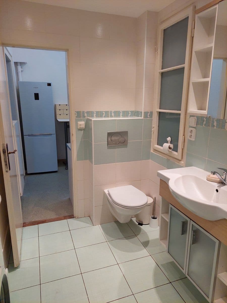 Prenájom bytu 2-izbový 43 m², Bělehradská, Praha, Praha Prenájom bytu 2-izbový 43 m², Bělehradská, Praha, Praha