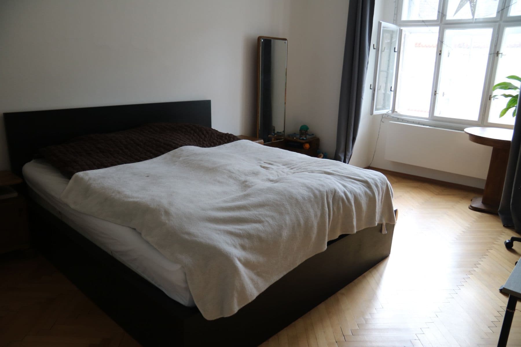Prenájom bytu 2-izbový 43 m², Bělehradská, Praha, Praha Prenájom bytu 2-izbový 43 m², Bělehradská, Praha, Praha