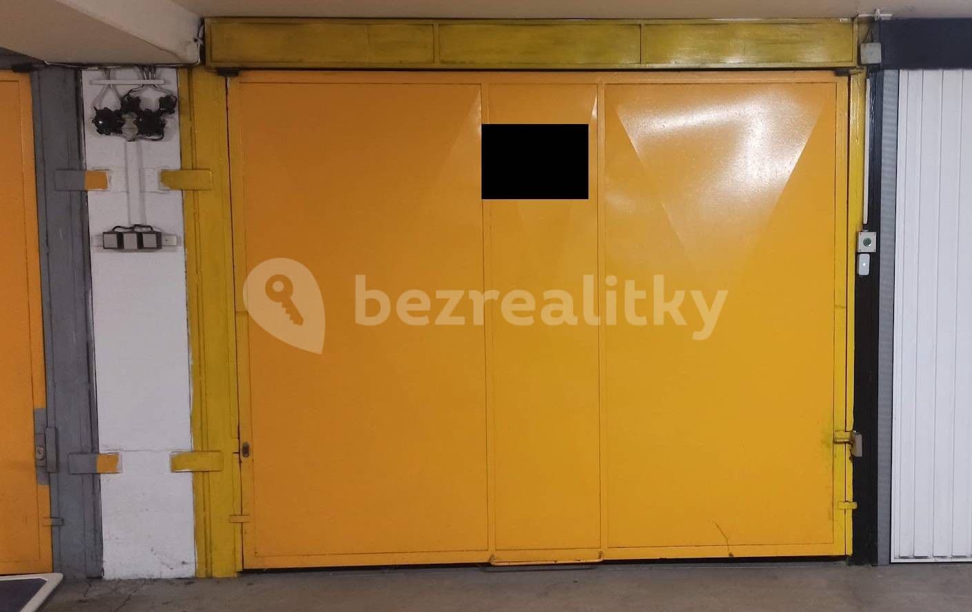 Prenájom garáže 19 m², Praha, Praha Prenájom garáže 19 m², Praha, Praha