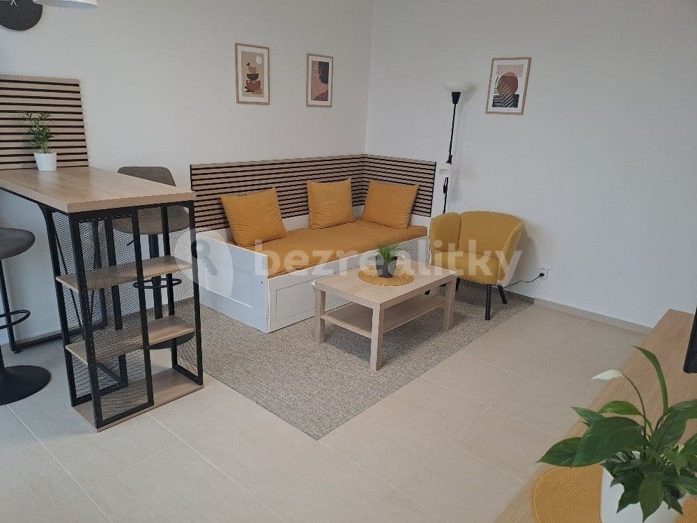 Prenájom bytu 1-izbový 32 m², Varnsdorfská, Praha, Praha Prenájom bytu 1-izbový 32 m², Varnsdorfská, Praha, Praha