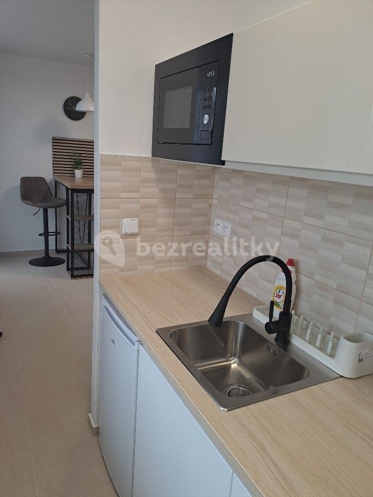 Prenájom bytu 1-izbový 32 m², Varnsdorfská, Praha, Praha Prenájom bytu 1-izbový 32 m², Varnsdorfská, Praha, Praha