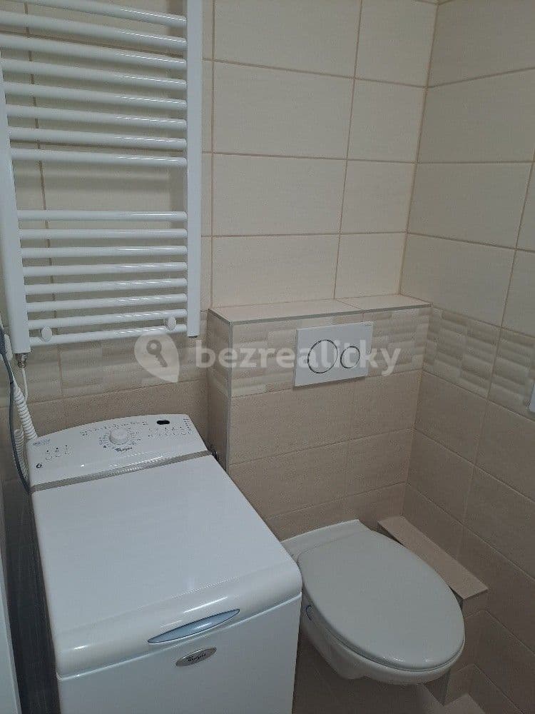 Prenájom bytu 1-izbový 32 m², Varnsdorfská, Praha, Praha Prenájom bytu 1-izbový 32 m², Varnsdorfská, Praha, Praha