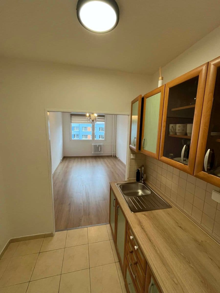 Prenájom bytu 2-izbový 41 m², Mnichovická, Praha, Praha Prenájom bytu 2-izbový 41 m², Mnichovická, Praha, Praha
