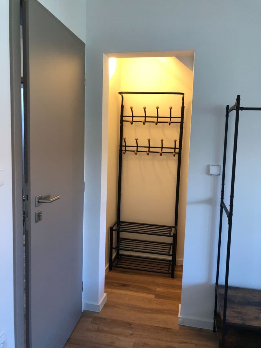 Prenájom bytu 1-izbový 28 m², Bělohorská, Praha, Praha Prenájom bytu 1-izbový 28 m², Bělohorská, Praha, Praha