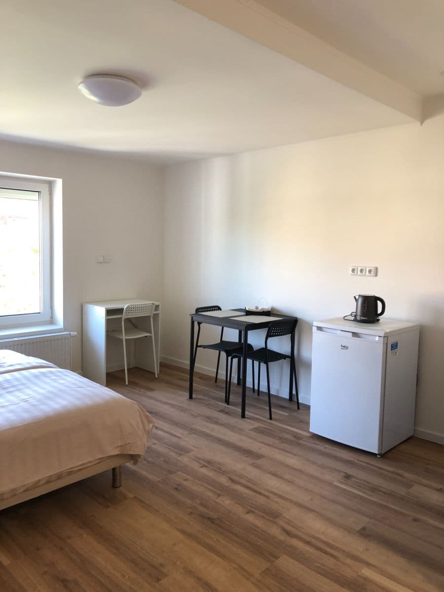 Prenájom bytu 1-izbový 28 m², Bělohorská, Praha, Praha Prenájom bytu 1-izbový 28 m², Bělohorská, Praha, Praha