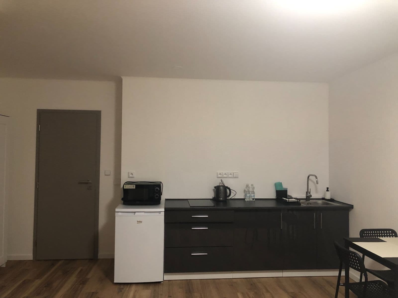 Prenájom bytu 1-izbový 30 m², Bělohorská, Praha, Praha Prenájom bytu 1-izbový 30 m², Bělohorská, Praha, Praha