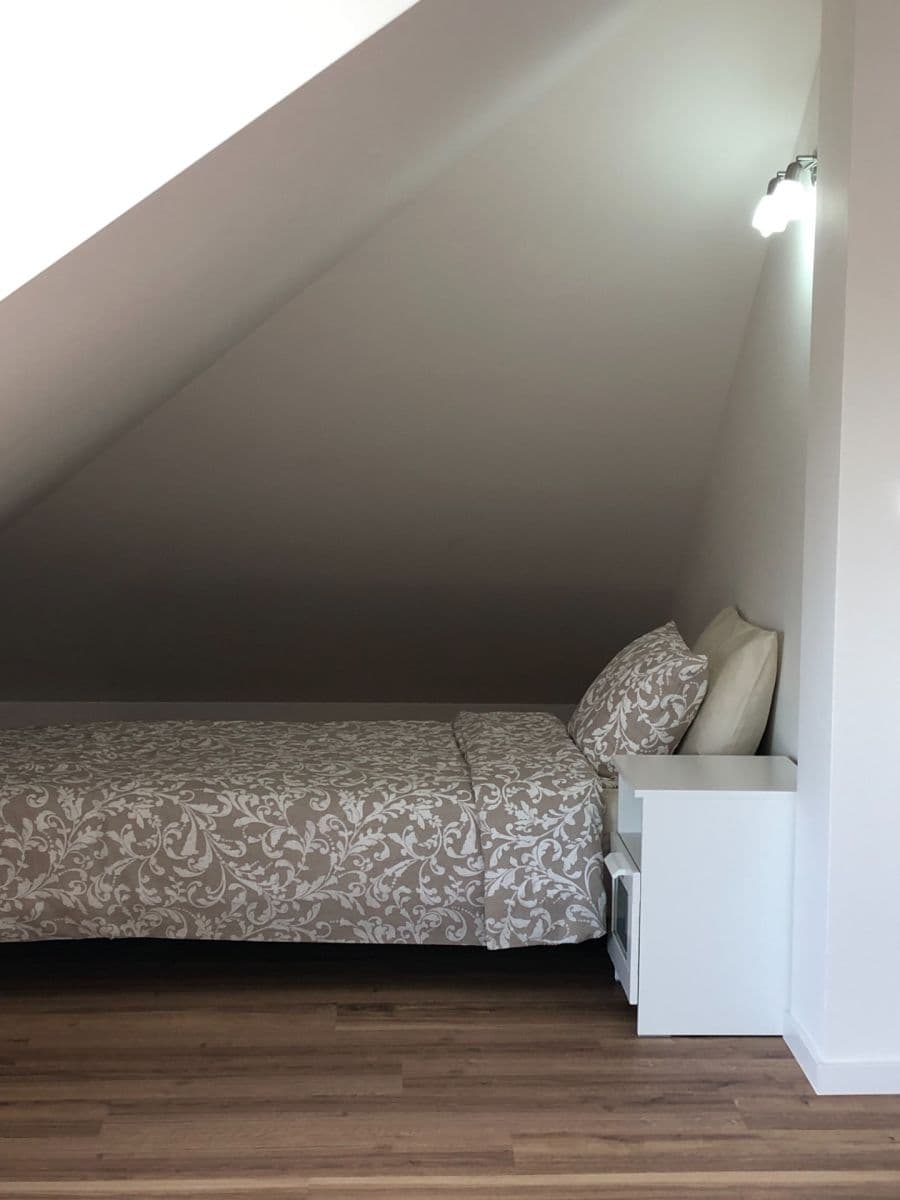 Prenájom bytu 1-izbový 30 m², Bělohorská, Praha, Praha Prenájom bytu 1-izbový 30 m², Bělohorská, Praha, Praha