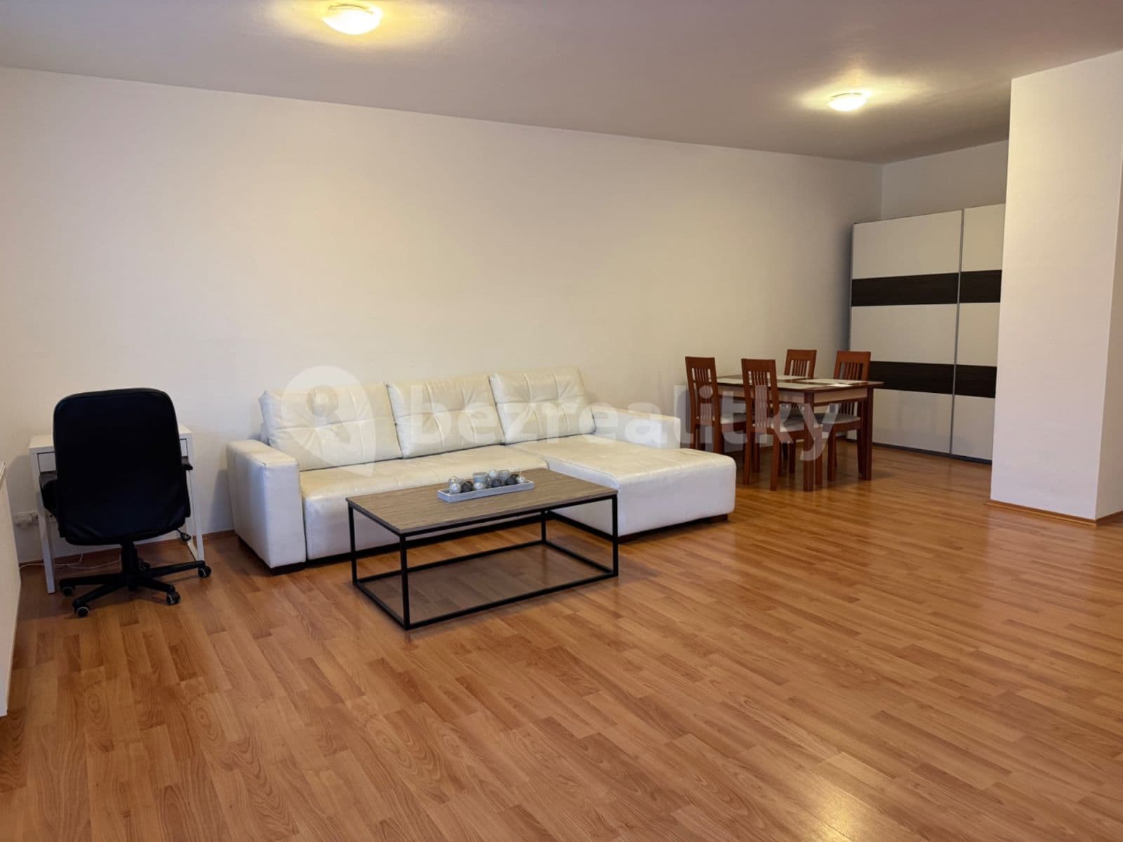 Prenájom bytu 2-izbový 81 m², Pivoňkova, Brno, Jihomoravský kraj Prenájom bytu 2-izbový 81 m², Pivoňkova, Brno, Jihomoravský kraj