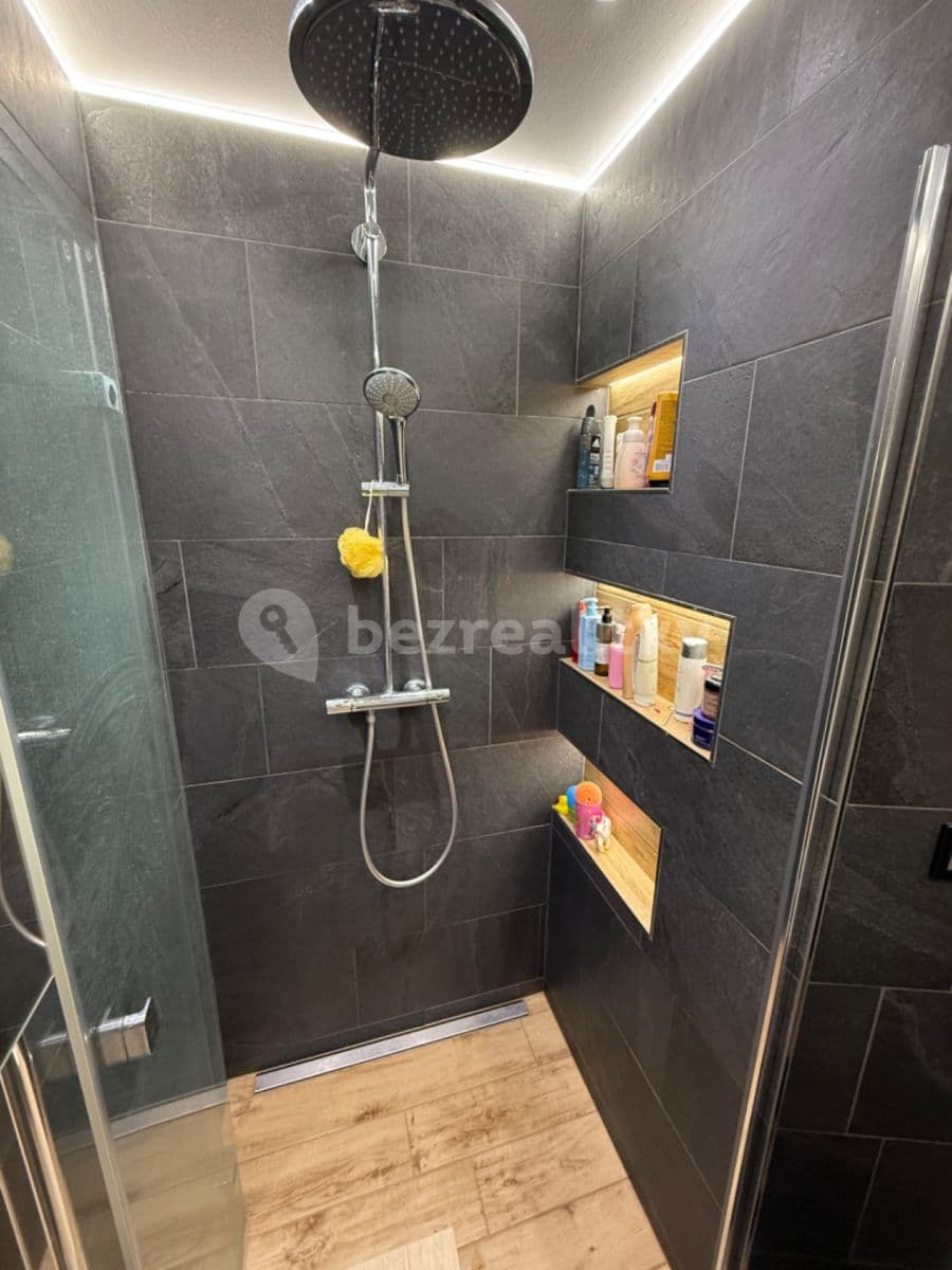 Prenájom bytu 3-izbový 66 m², Ruzyňská, Praha, Praha Prenájom bytu 3-izbový 66 m², Ruzyňská, Praha, Praha