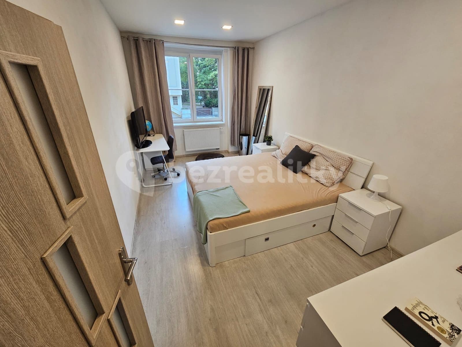 Prenájom bytu 2-izbový 43 m², Na Louži, Praha, Praha Prenájom bytu 2-izbový 43 m², Na Louži, Praha, Praha