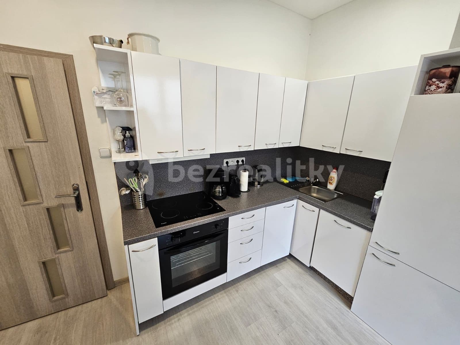 Prenájom bytu 2-izbový 43 m², Na Louži, Praha, Praha Prenájom bytu 2-izbový 43 m², Na Louži, Praha, Praha