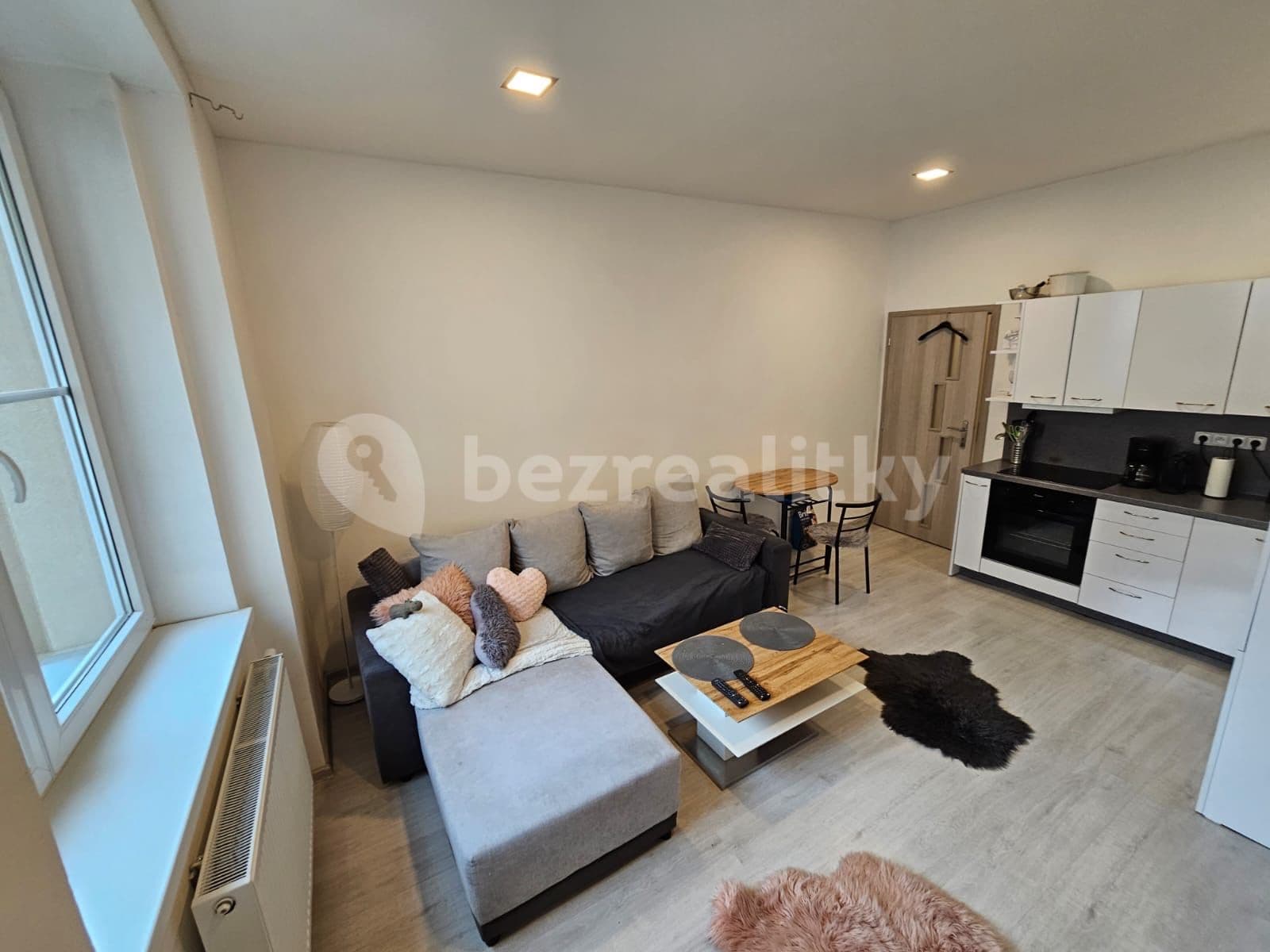 Prenájom bytu 2-izbový 43 m², Na Louži, Praha, Praha Prenájom bytu 2-izbový 43 m², Na Louži, Praha, Praha