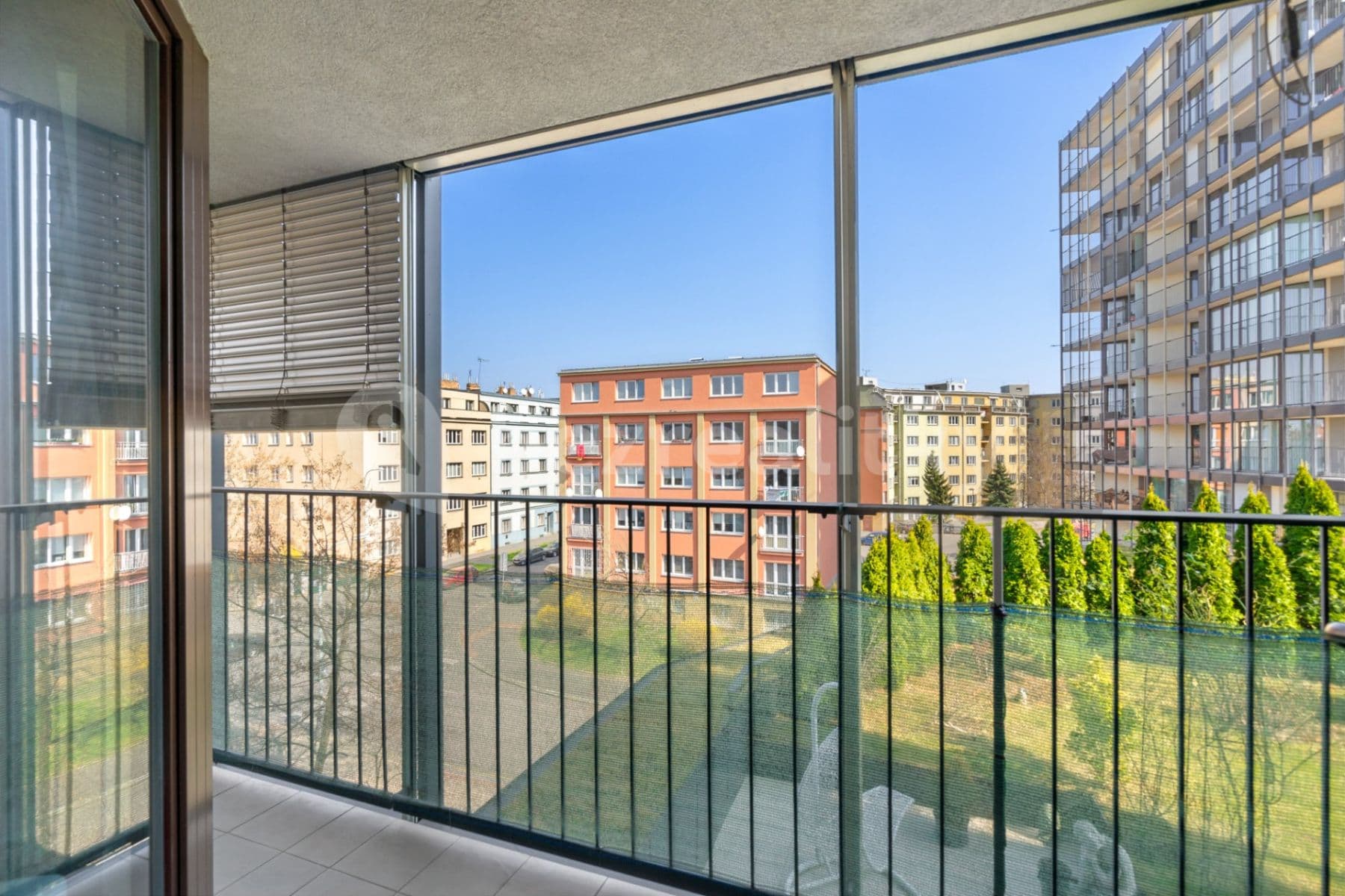 Prenájom bytu 1-izbový 40 m², Malešická, Praha, Praha Prenájom bytu 1-izbový 40 m², Malešická, Praha, Praha