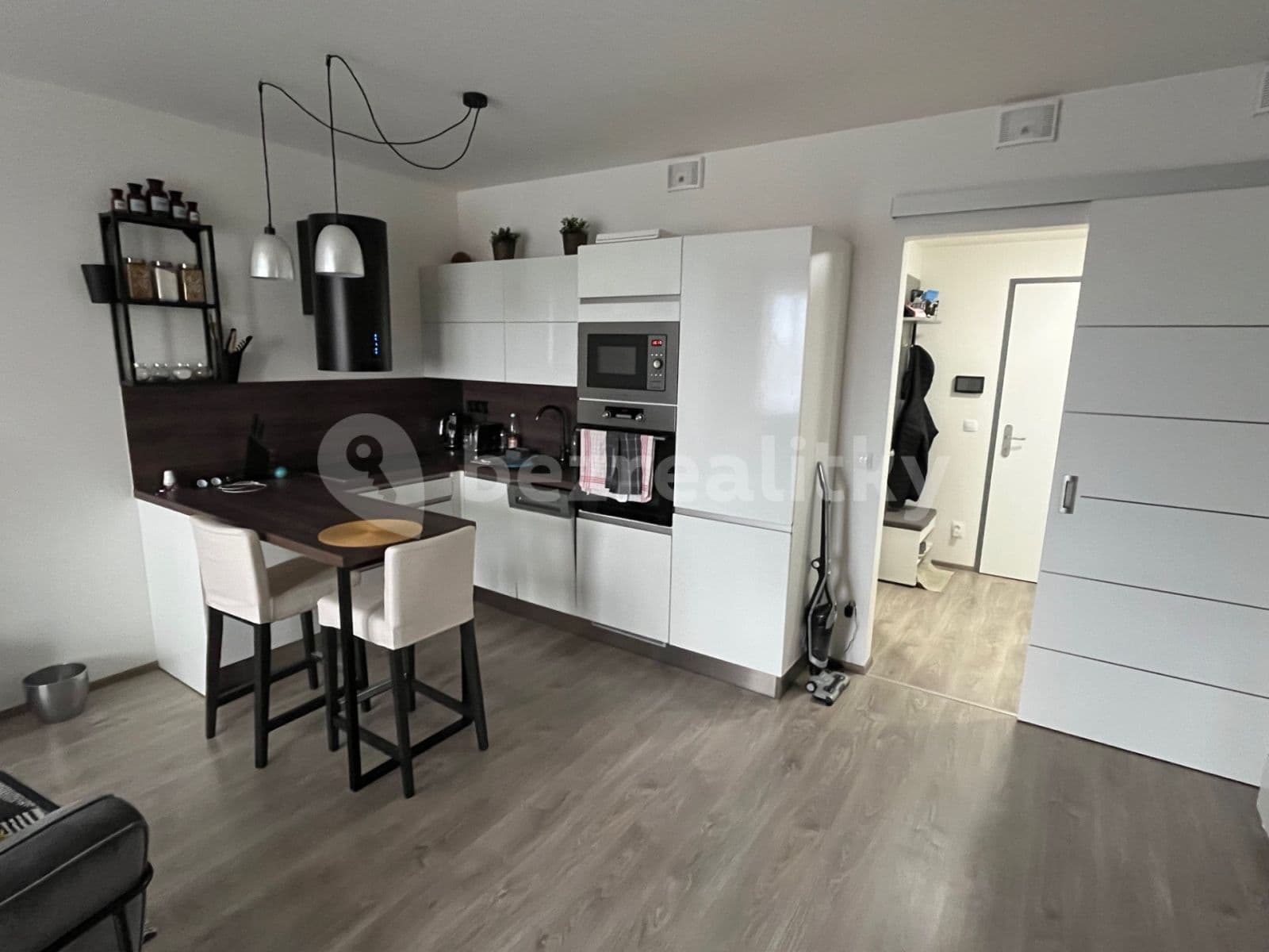 Prenájom bytu 1-izbový 40 m², Hornoměcholupská, Praha, Praha Prenájom bytu 1-izbový 40 m², Hornoměcholupská, Praha, Praha