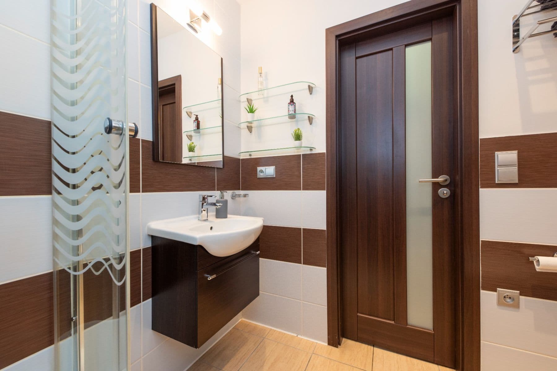 Prenájom bytu 2-izbový 39 m², Štúrova, Praha, Praha Prenájom bytu 2-izbový 39 m², Štúrova, Praha, Praha