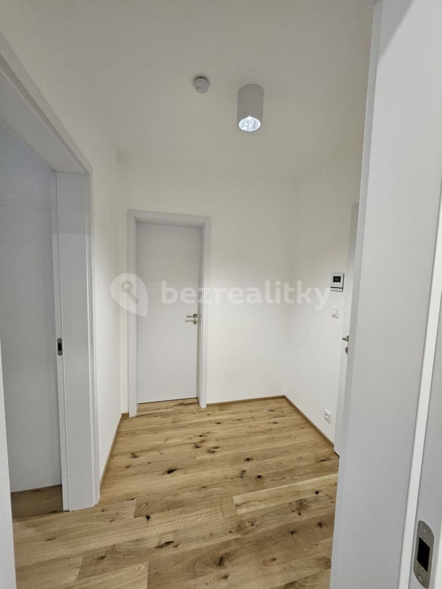 Prenájom bytu 2-izbový 56 m², Praha, Praha Prenájom bytu 2-izbový 56 m², Praha, Praha